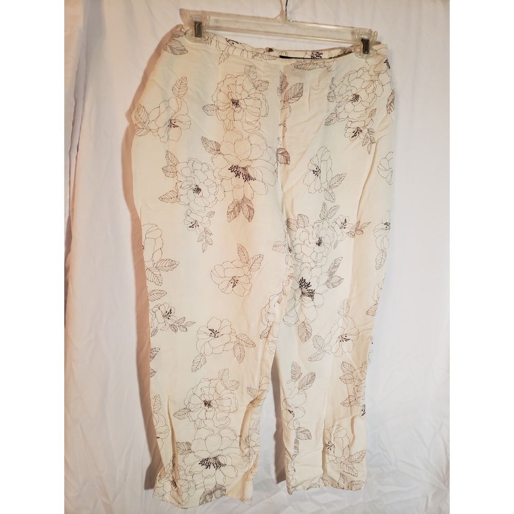Women's Norton McNaughton Ivory Floral Pattern Capris Size XL